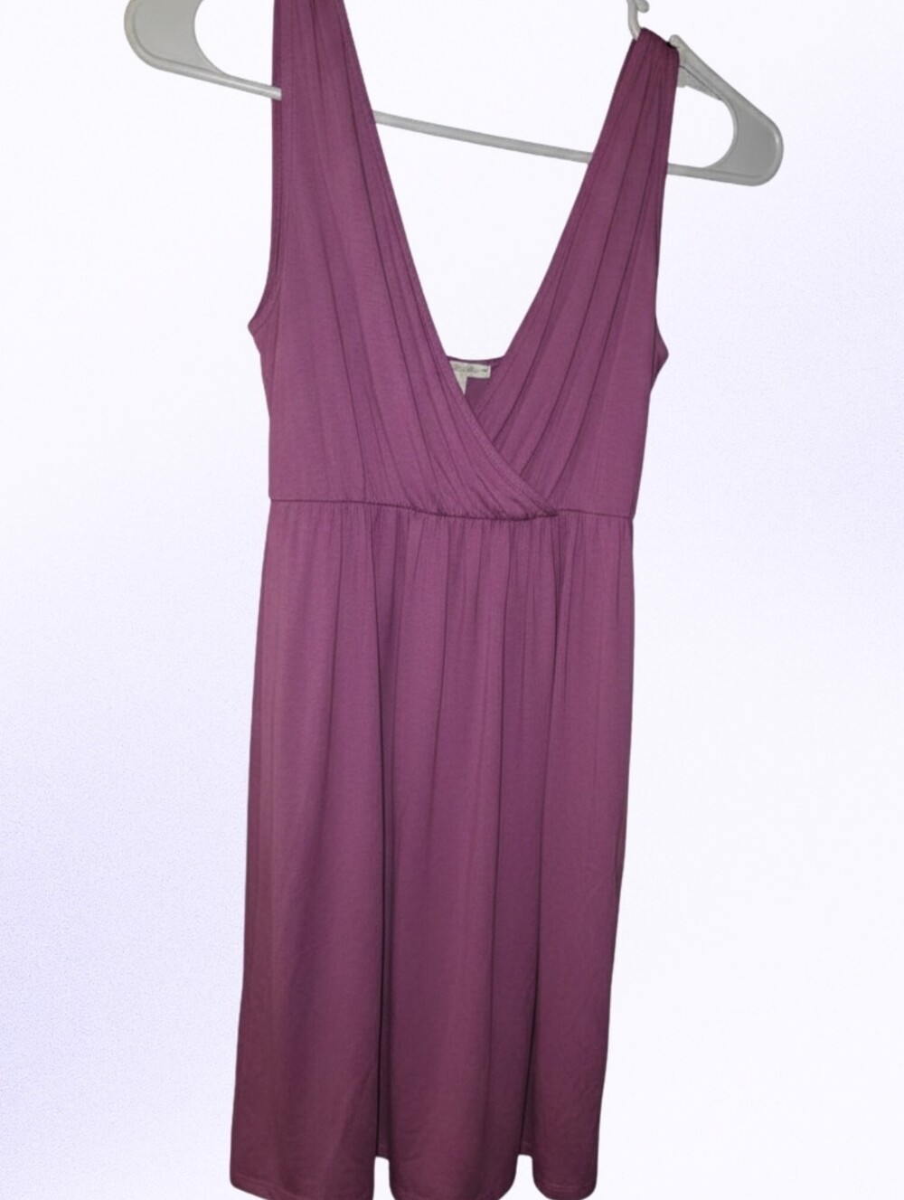 Women's Sleeveless V-Neck Mauve Dress